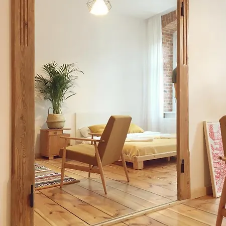 Sloneczna Kamienica * فروتسواف